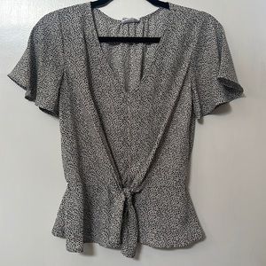 Dressy blouse with knot tie